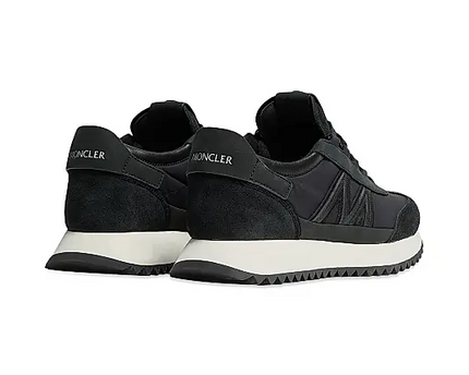 Men's Moncler Pacey2 Sneakers in Black