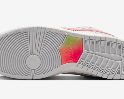 Men's SB Dunk Low Be True Shoes