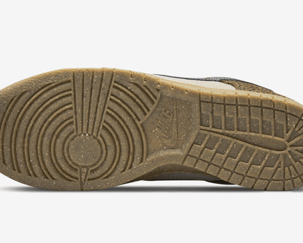 Men's SB Dunk Low Safari Cacao Wow Shoes