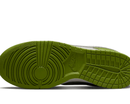 Men's Dunk Low Safari Swoosh Chlorophyll Shoes