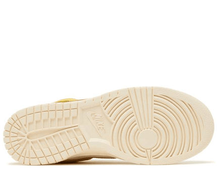 Men's Dunk Low Banana Shoes