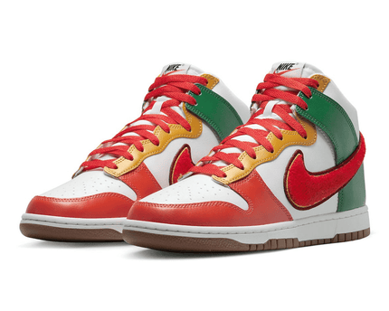 Men's Dunk High University Chenille Swoosh Shoes
