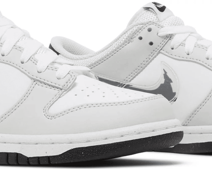 Men's SB Dunk Low GS Glitch Swoosh Shoes