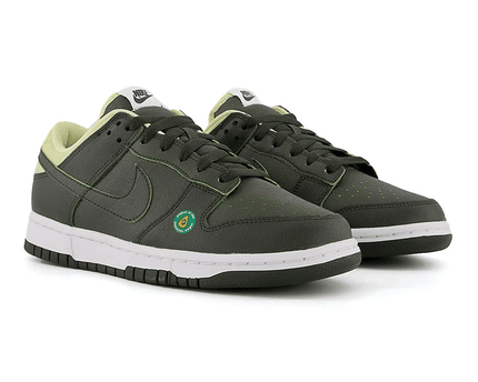 Men's SB Dunk Low Avocado Shoes