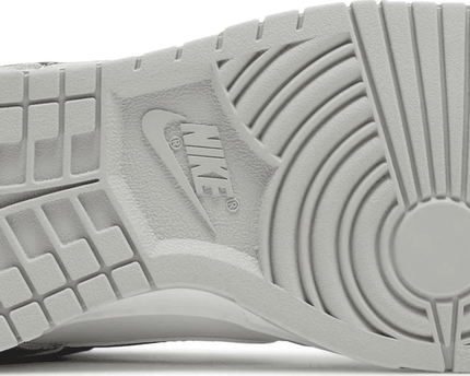 Men's SB Dunk Low SE Lottery Pack Grey Fog Shoes
