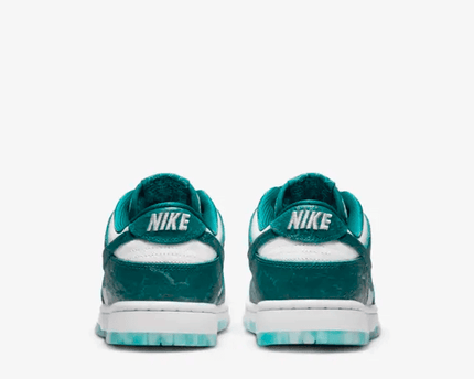 Men's SB Dunk Low Ocean Shoes