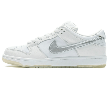 Men's SB Dunk Low Pro OG QS Diamond Supply White Shoes