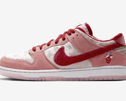Men's Dunk Low Strangelove Valentine's Day Shoes