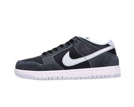 Men's SB Dunk Low Retro PRM Zebra Shoes