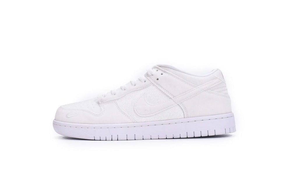 Men's Dover Street Market x SB Dunk Low Triple White Shoes