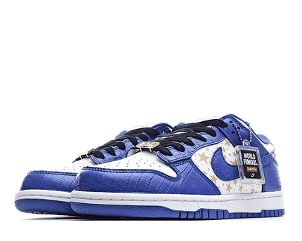 Men's SB Dunk Low x Supreme Cobalt Blue Shoes