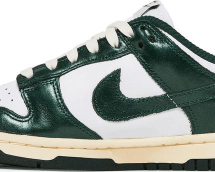 Men's SB Dunk Low Vintage Green Shoes