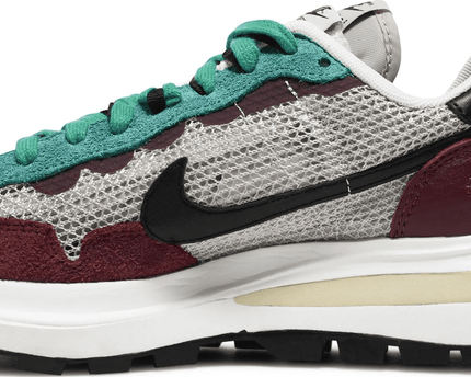Men's Sacai x VaporWaffle Villain Red Shoes