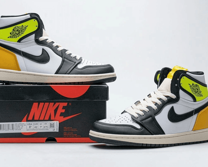 Men's Air Jordan 1 Retro High OG Volt Gold Shoes