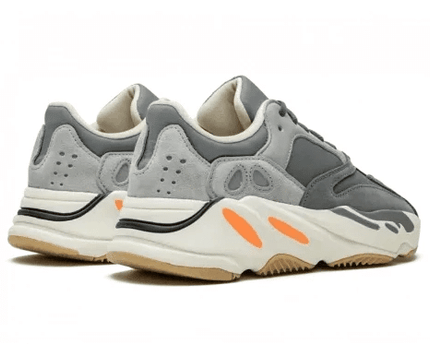 Men's Yeezy 700 Magnet Shoes