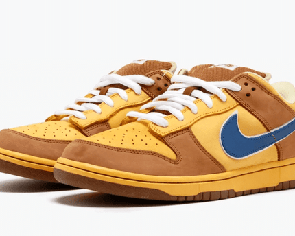 Men's SB Dunk Low Newcastle Brown Shoes