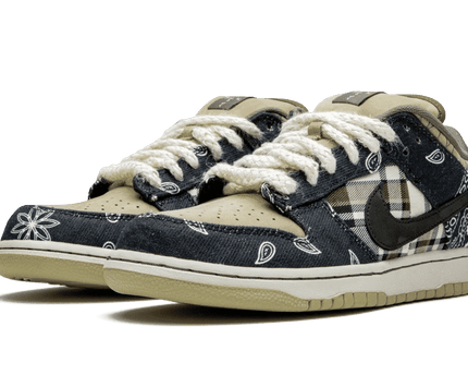 Men's Travis Scott x SB Dunk Low Shoes