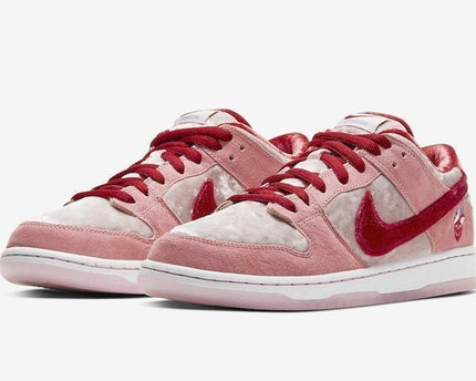 Men's Dunk Low Strangelove Valentine's Day Shoes