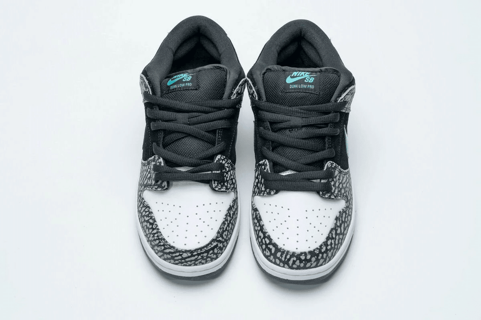Men's SB Dunk Low Atmos Elephant Shoes