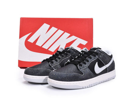 Men's SB Dunk Low Retro PRM Zebra Shoes