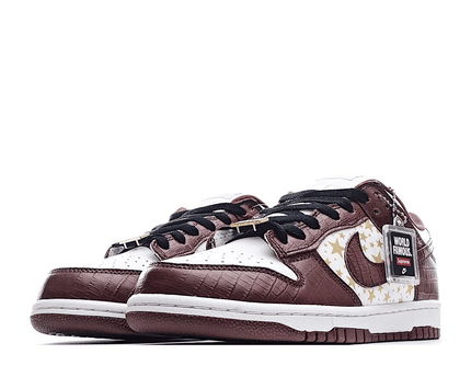 Men's SB Dunk Low x Supreme Plum Shoes