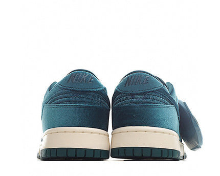 Men's SB Dunk Low Dark Teal Velvet Shoes