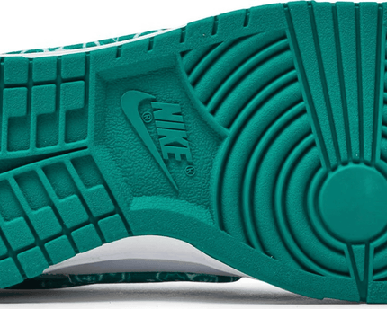 Men's SB Dunk Low Green Paisley Shoes
