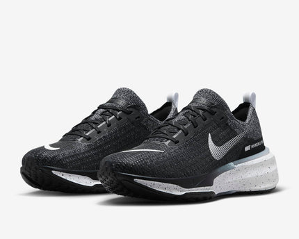 Men's Invincible 3 Black And White Shoes