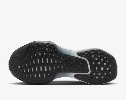 Men's Invincible 3 Black And White Shoes