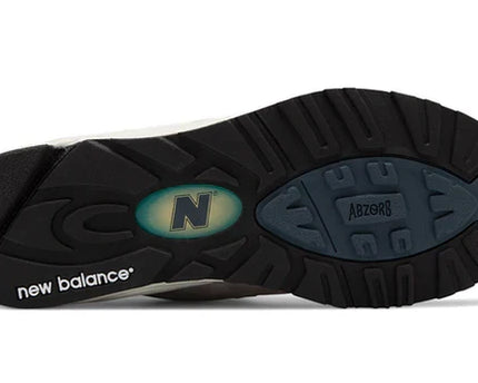 Men's New Balance 990v2 9'X Series Pack Shoes