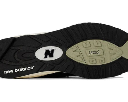 Men's New Balance Teddy Santis x 990v2 Black Shoes