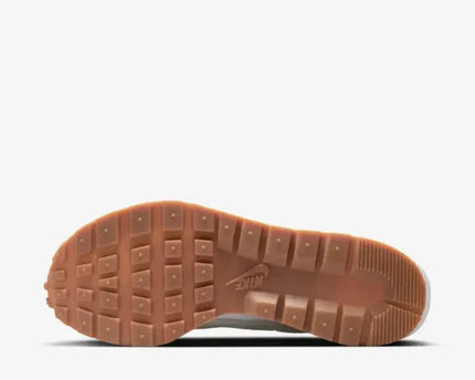 Men's Vaporwaffle Sacai Sail White Gum Shoes