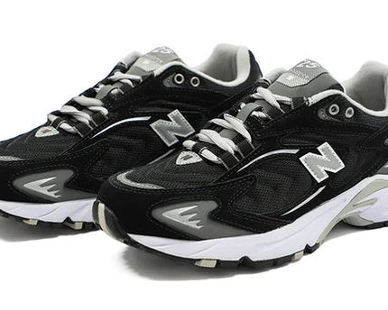 Men's New Balance 725 Black Metallic Silver Shoes