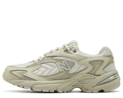 Men's New Balance 725 Low Cut Beige/Brown Shoes