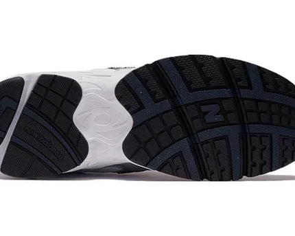 Men's New Balance 725 Metallic Silver White Shoes
