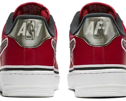 Men's Air Force 1 '07 Bulls Shoes