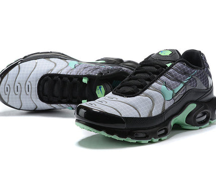 Men's Air Max Plus Green Glow Shoes