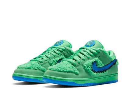 Men's Nike x Grateful Dead SB Dunk Low Green Bear Shoes