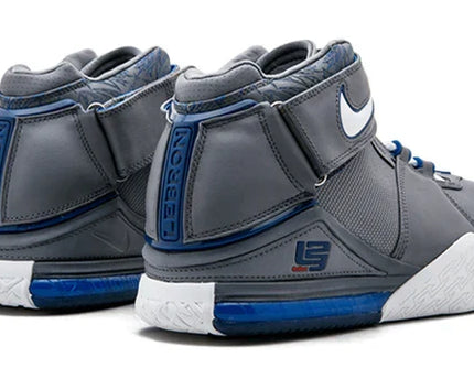 Men's Zoom LeBron 2 Shoes