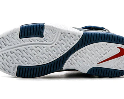 Men's Zoom LeBron 2 Shoes
