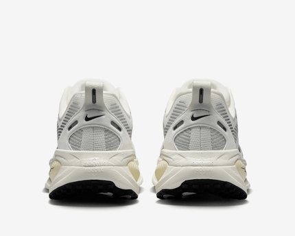 Men's Nike Vomero 18 Summit White Shoes