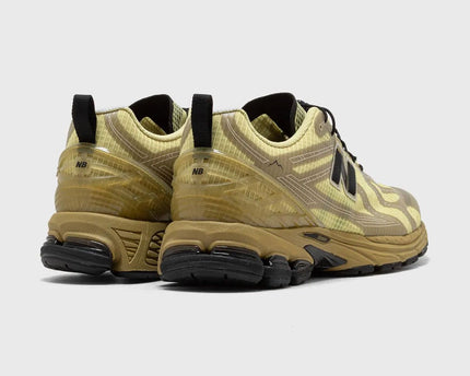 Men's New Balance 1906R 'Yellow' Shoes
