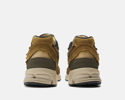 Men's New Balance 2002R High Desert Shoes