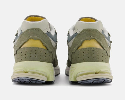 Men's New Balance 2002R Protection Pack Shoes