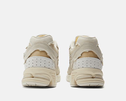 Men's New Balance 2002R Sandstone Shoes