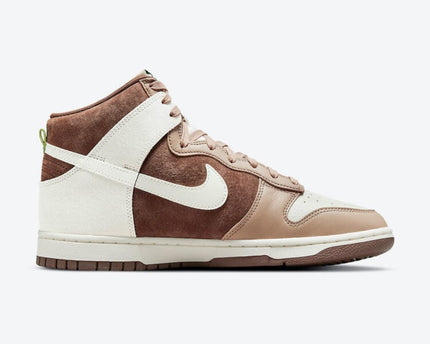 Men's Nike Dunk High Light Chocolate Shoes