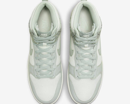 Men's Nike Dunk High Plaid Shoes