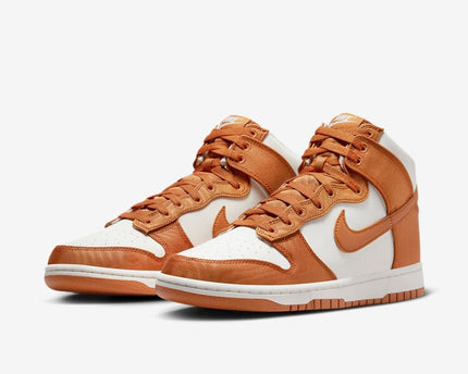 Men's Nike Dunk High Satin Curry Shoes
