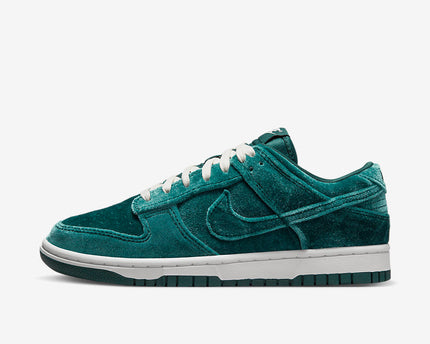 Men's Nike Dunk Low Green Velvet Shoes