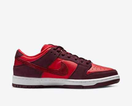 Men's Nike SB Dunk Low 'Cherry' Shoes